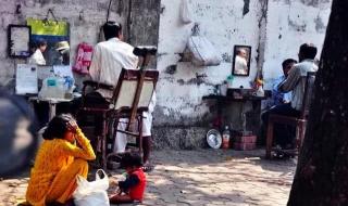 贫民窟的百万富翁主题曲