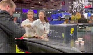 宝马回应冰淇淋只给外国人