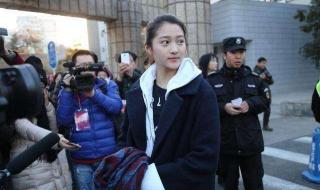 关晓彤30秒念新闻稿一次过