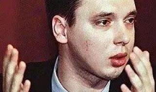 塞尔维亚总统武契奇身高